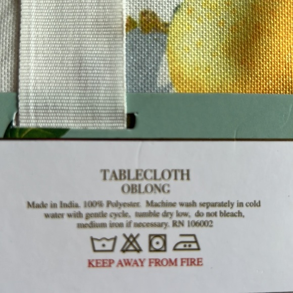 House & Garden Spring Tablecloth 60”x 84” Floral Lemons Print Script - Picture 2 of 3